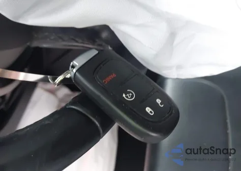 2021 Jeep Cherokee Altitude Fwd z USA, uszkodzony, nr VIN 1C4PJLLB3MD169308